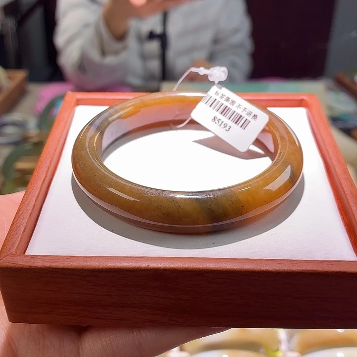 和田玉未镶嵌手镯23。 56/57