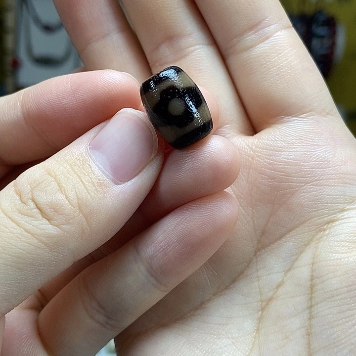 玛瑙/玉髓散珠三眼