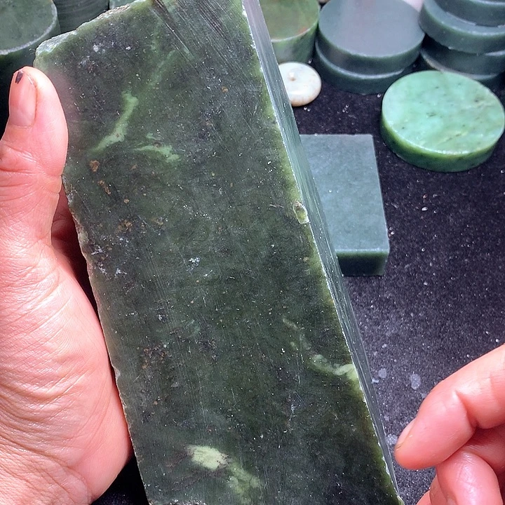 和田玉（糖玉）未镶嵌珠宝奇石