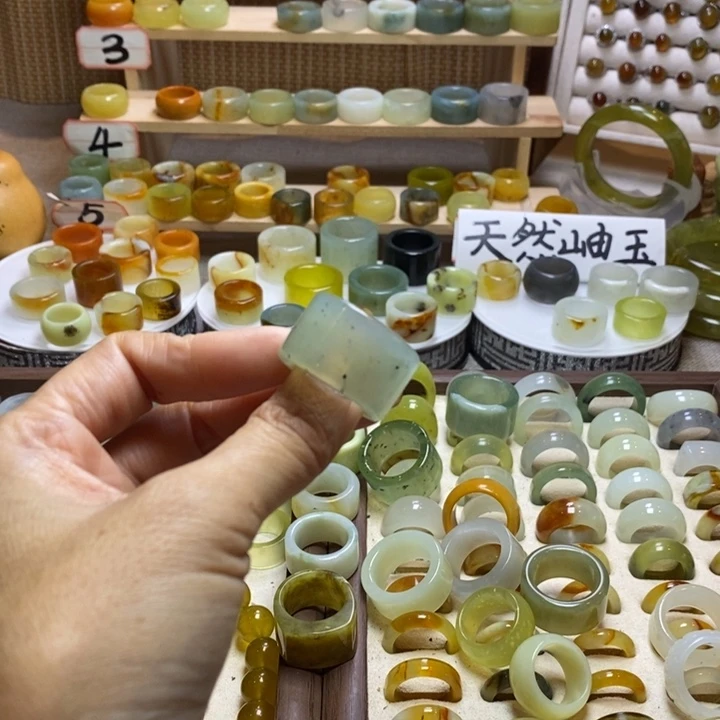 程***傅岫玉未镶嵌戒圈岫玉精品指环