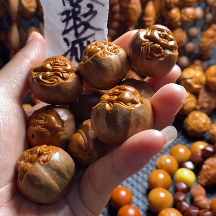 吊坠橄榄核1***哥微上色包衣弥勒