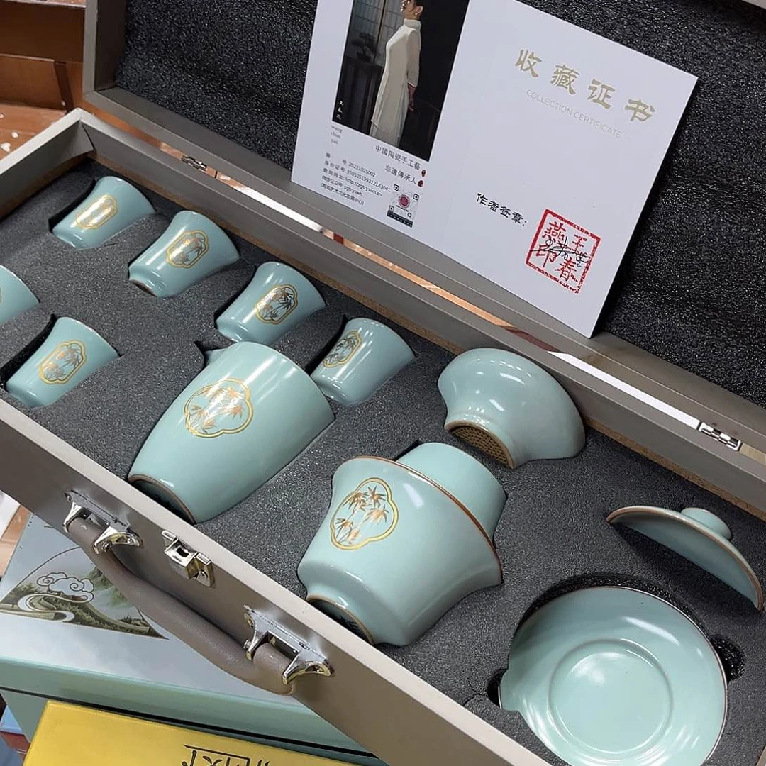 孤品茶具套装等。