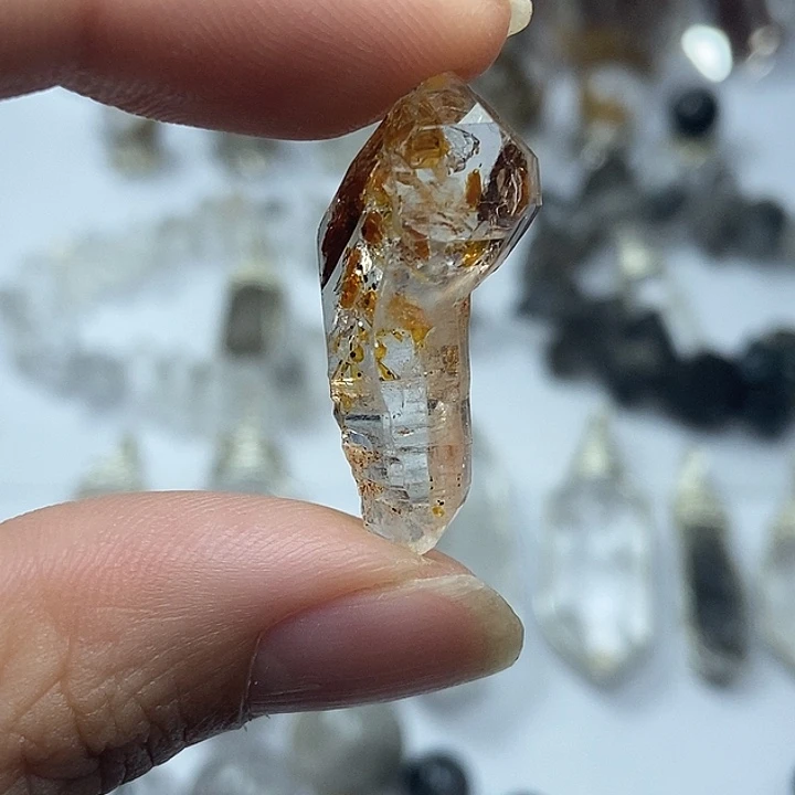 水晶颈饰未镶嵌胶花油胆