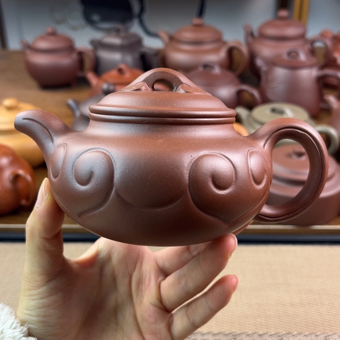 紫砂茶壶手工制作工艺精湛