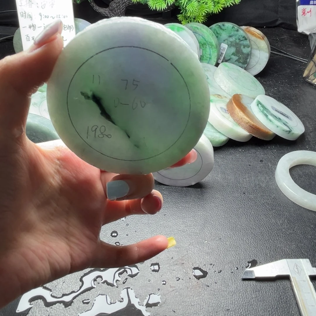 定制翡翠翡翠手镯定制未镶嵌