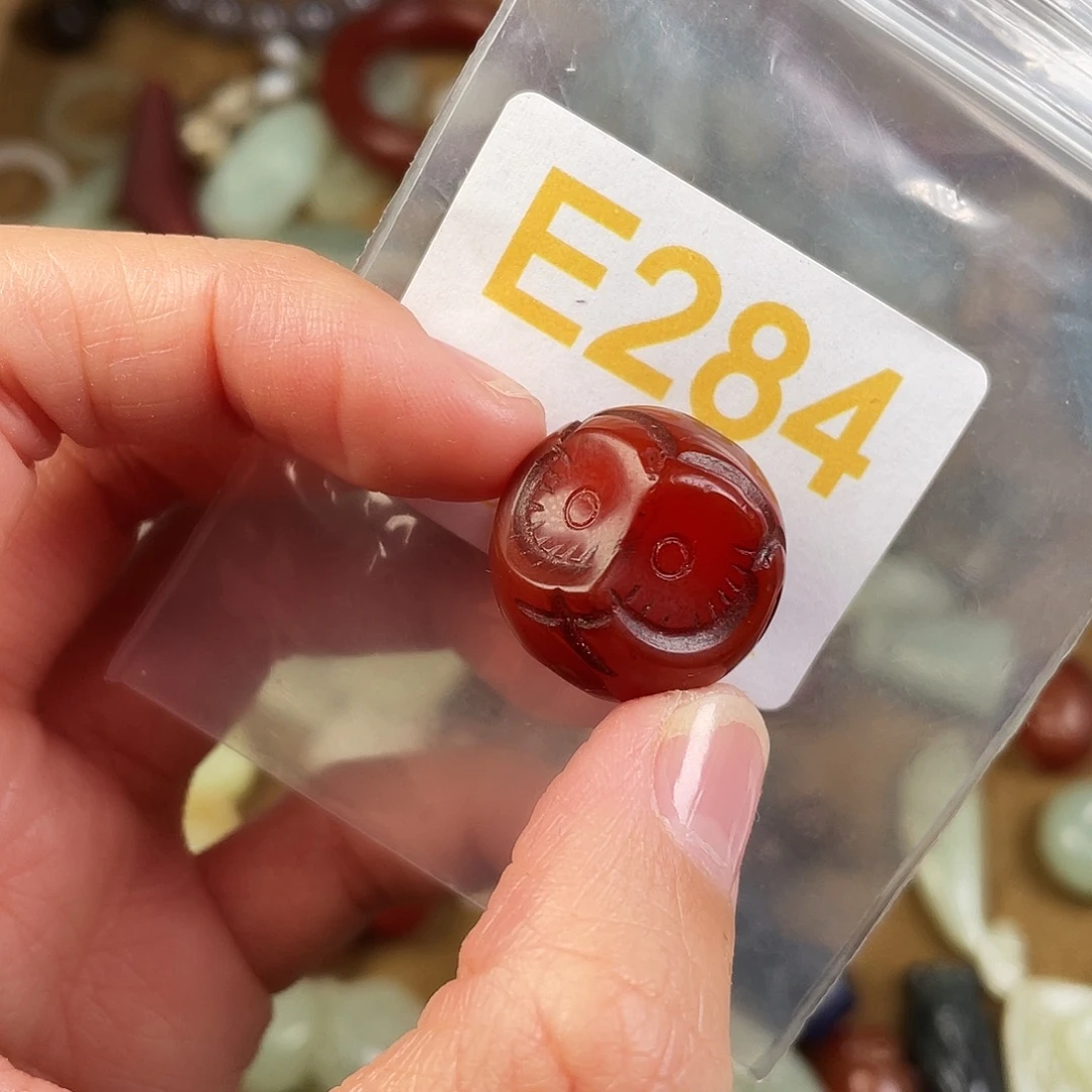 一***猴玛瑙/玉髓未镶嵌颈饰