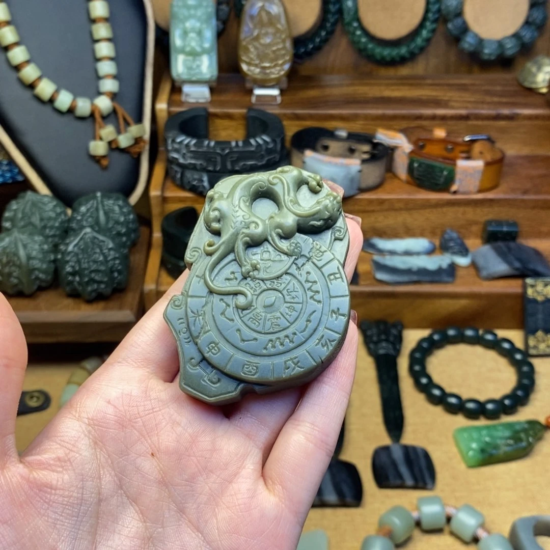 颈饰未镶嵌和田玉破***王