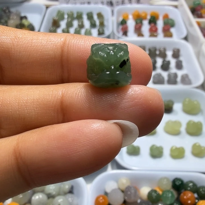 未镶嵌和田玉珠宝半成品