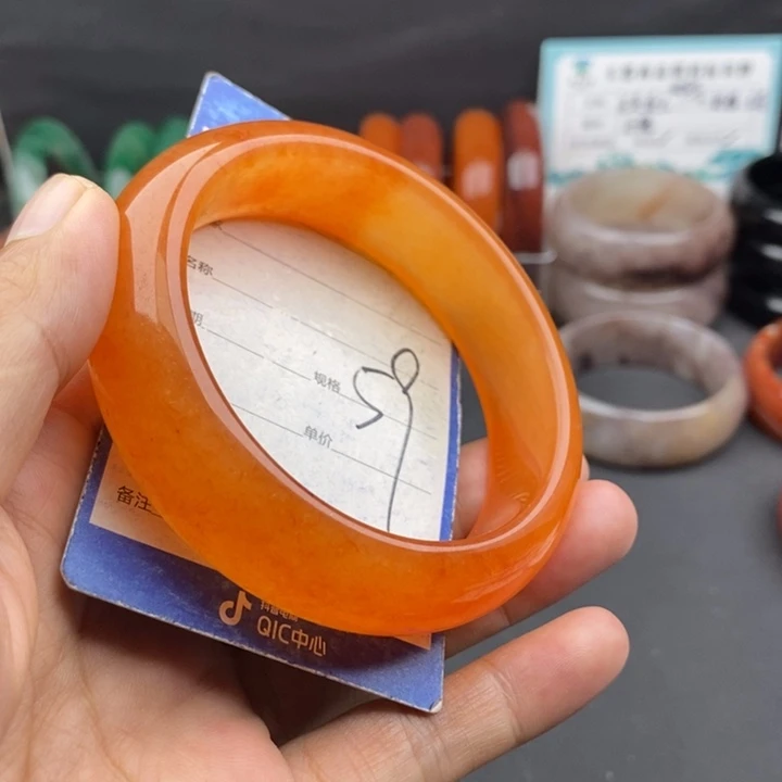 未镶嵌手镯石英质玉
