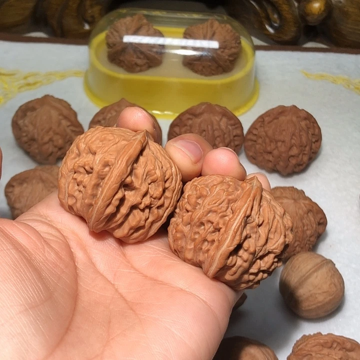 文玩核桃把件38汉高楼