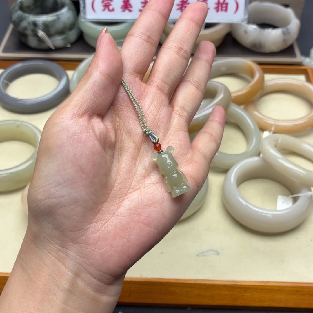 石英岩玉未镶嵌手镯