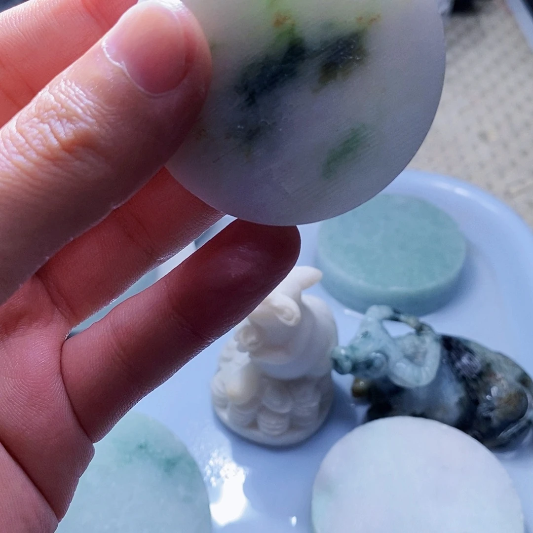 张***）颈饰未镶嵌翡翠6888