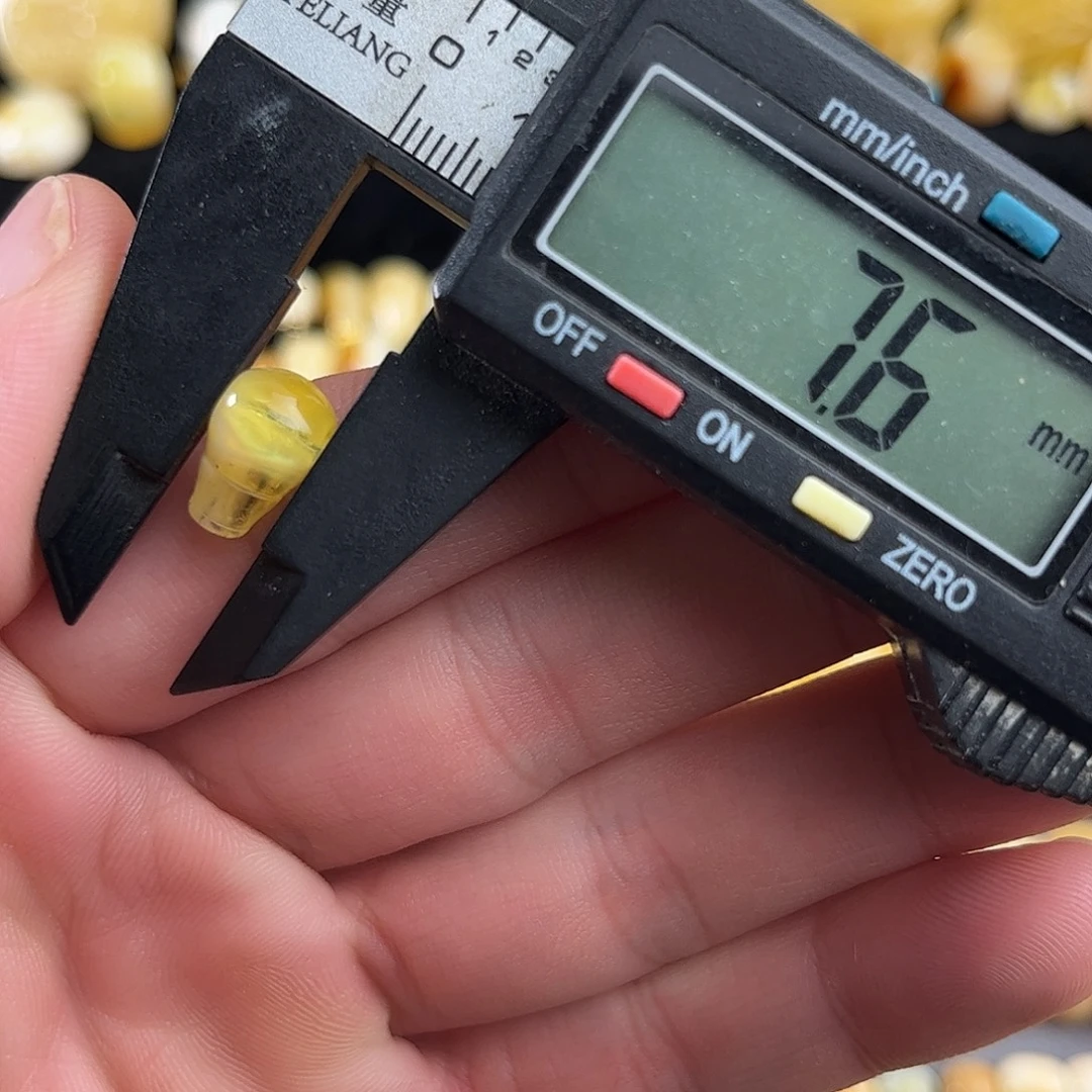 蜜蜡未镶嵌珠宝奇石