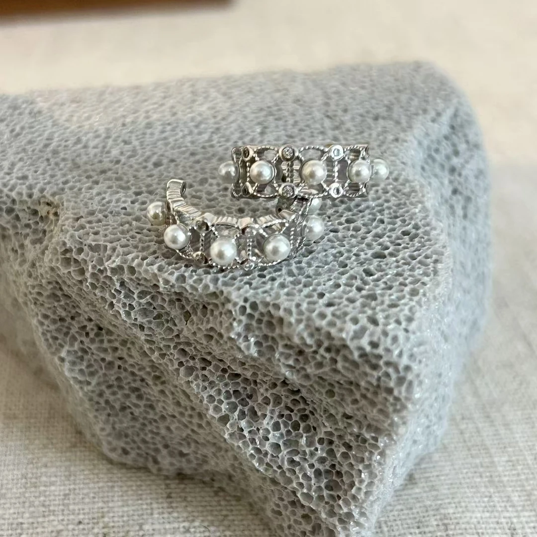 925银耳饰 JIUJIU【蕾丝小姐】通勤百搭简约珠珠耳饰装饰品1213