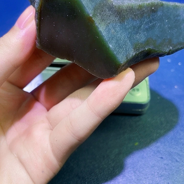 未镶嵌和田玉（糖玉）珠宝半成品