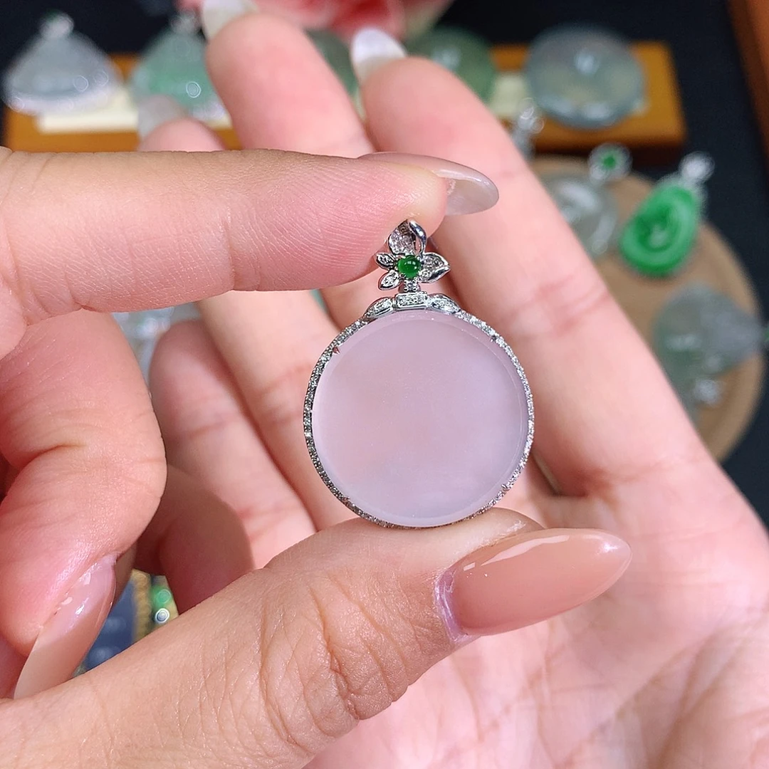 颈饰18K金镶嵌翡翠翡翠