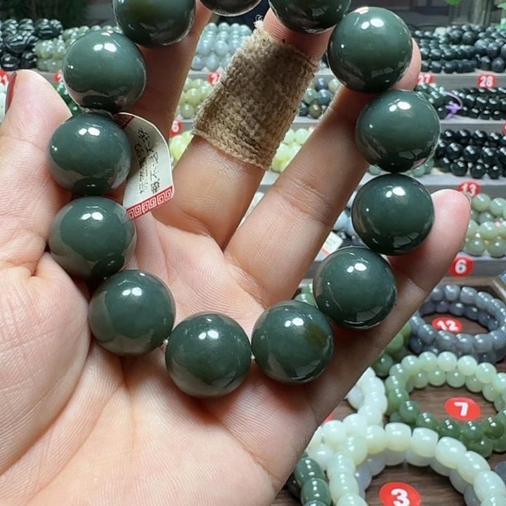 未镶嵌手链和田玉艾**乎新疆且末蓝卡18