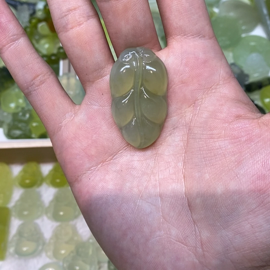 岫玉未镶嵌吊坠(不含链)