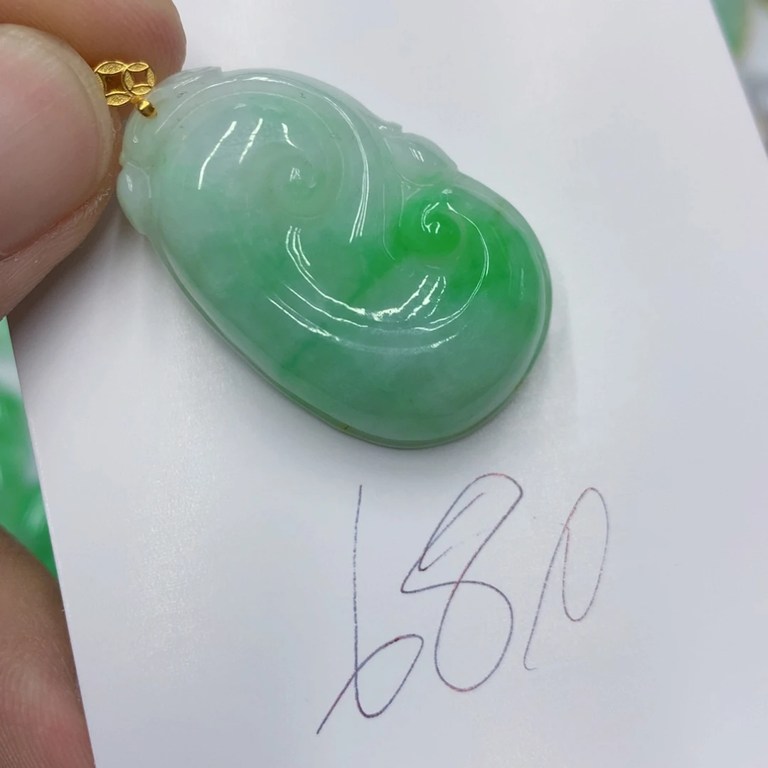 翡翠颈饰18K金镶嵌翡翠