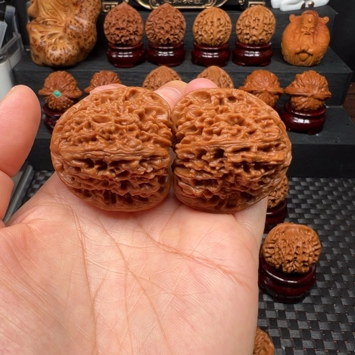 文玩核桃吊坠39三角南疆