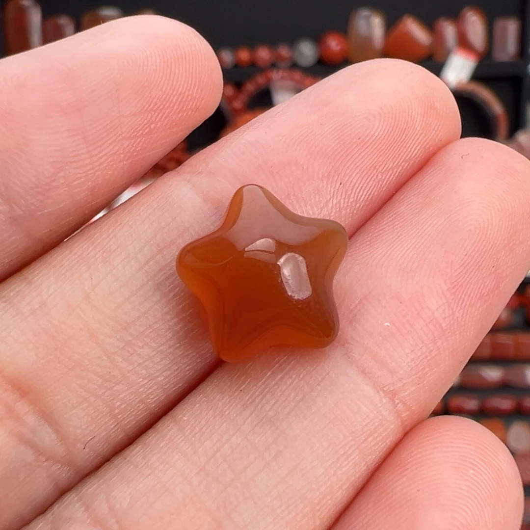 .***.南红玛瑙未镶嵌颈饰小星星