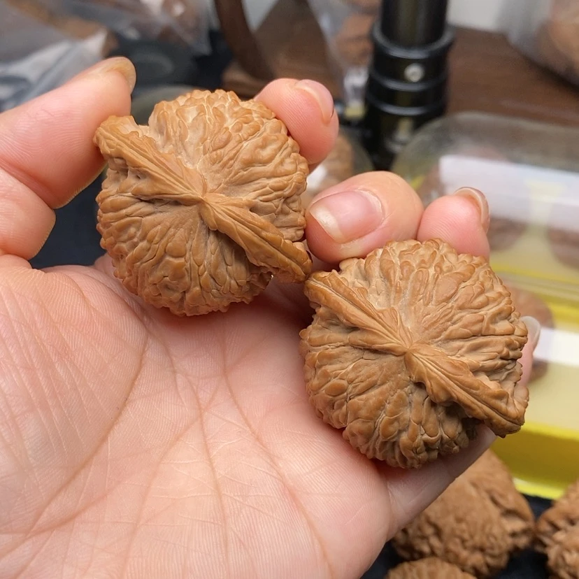 【闪购商品】桃核把件*‍*白狮子头47加