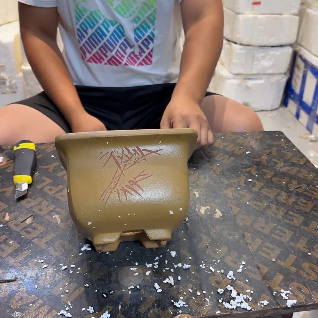 紫砂花盆瑕疵和瑕疵