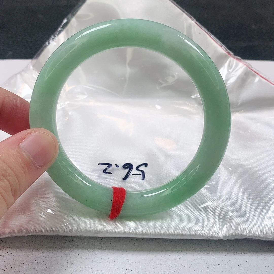 未镶嵌手镯（圆镯）翡翠319