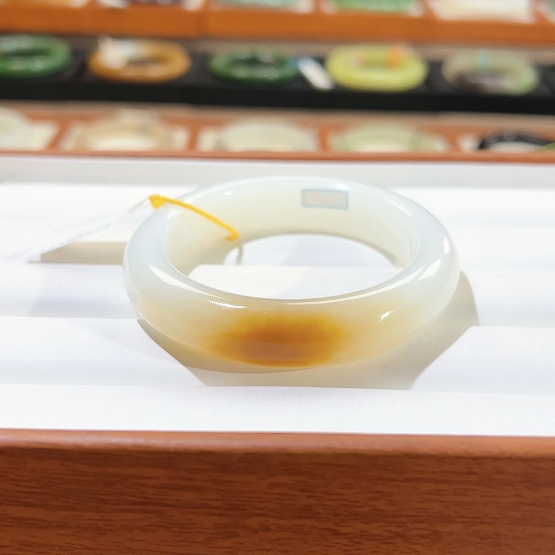 和田玉手镯未镶嵌Q*m