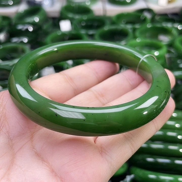 未镶嵌手镯和田玉（碧玉）