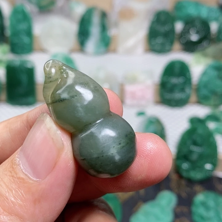 未镶嵌独山玉颈饰