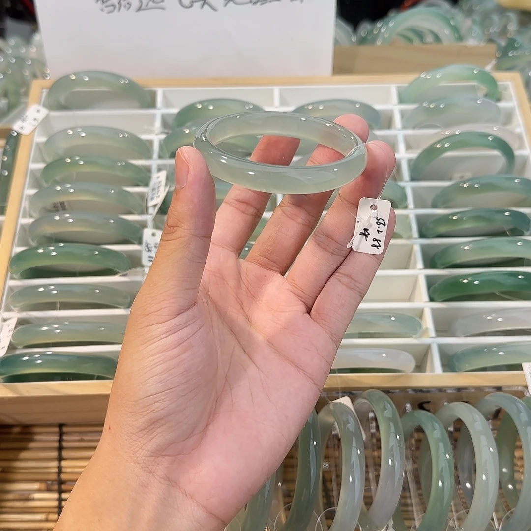 玛瑙/玉髓未镶嵌手镯圈口56.2