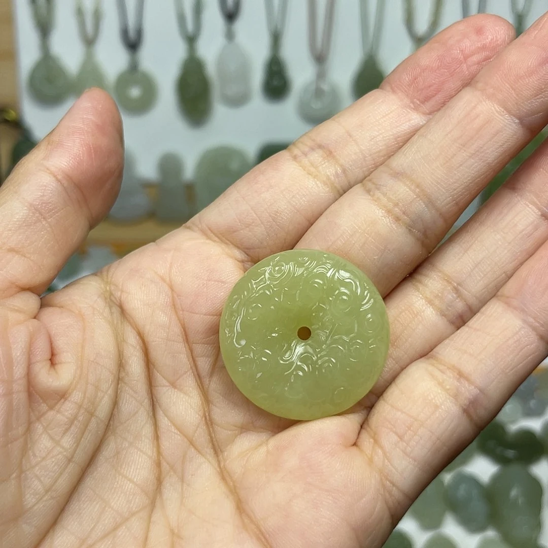 和田玉未镶嵌颈饰南****K