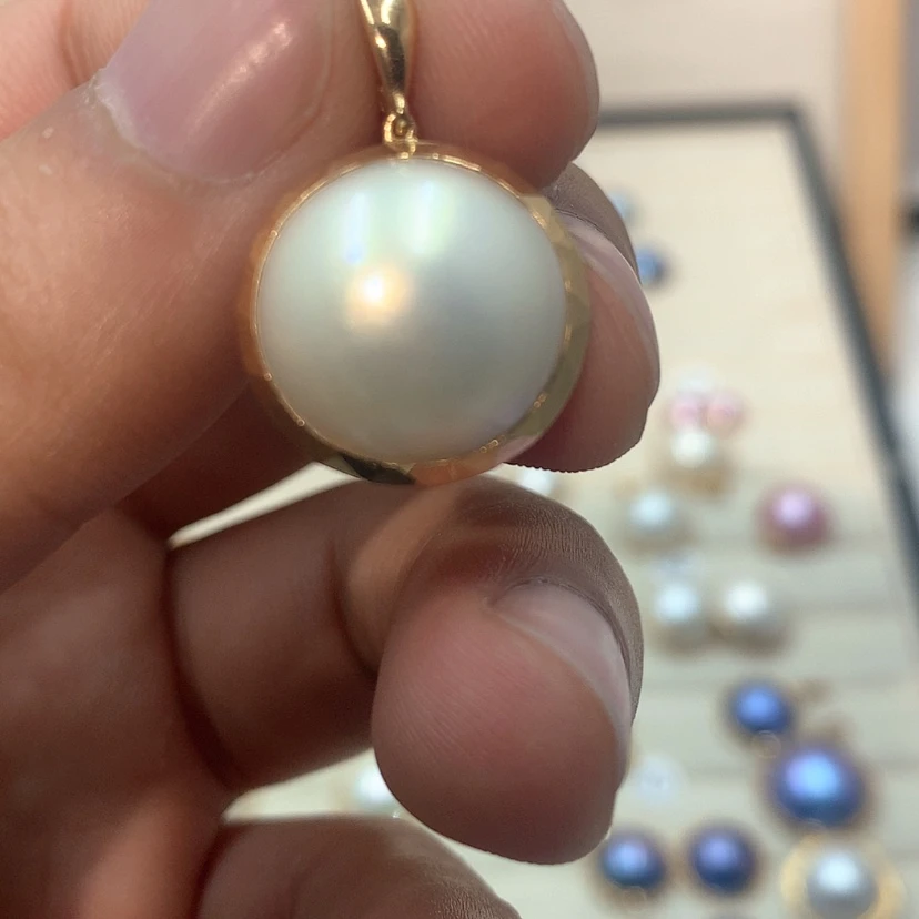 【闪购商品】18K金镶嵌颈饰拼合珍珠（马贝珠）