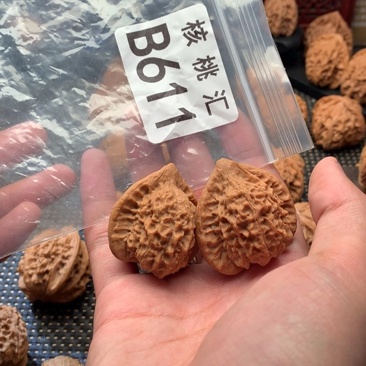 吊坠文玩核桃朱雀