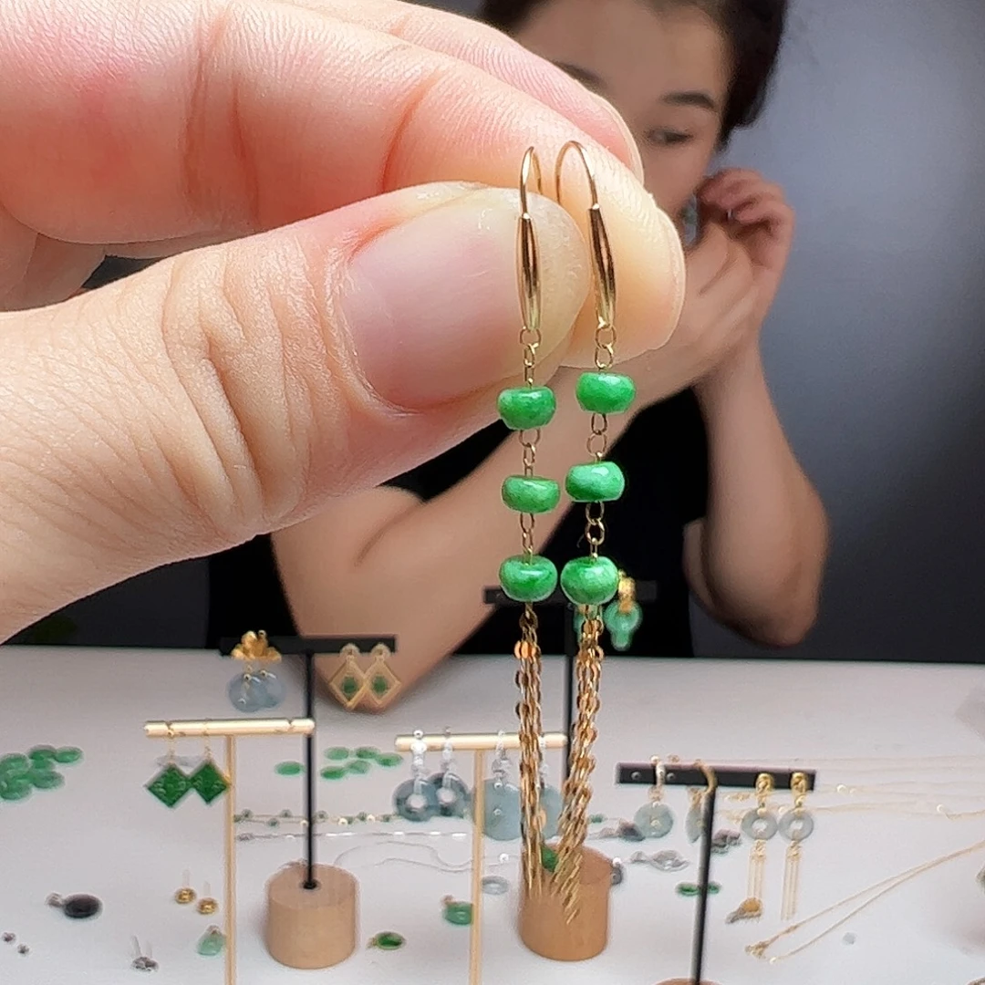 翡翠18K金镶嵌耳饰天然翡翠