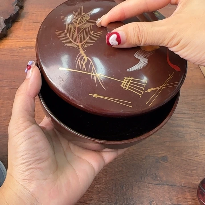 一个陶瓷物件哈哈哈哈哈