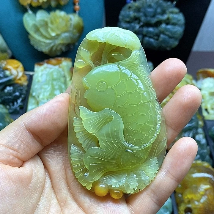 蛇纹石玉未镶嵌挂件