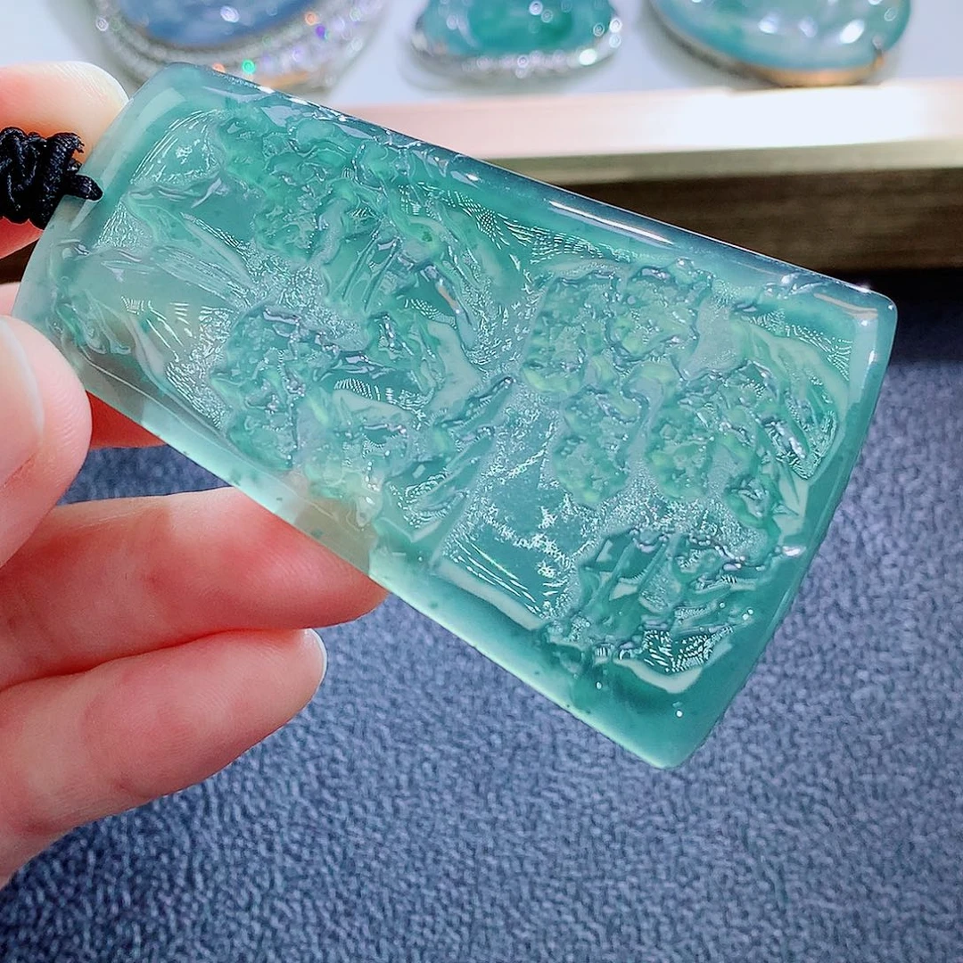 翡翠未镶嵌颈饰翡翠
