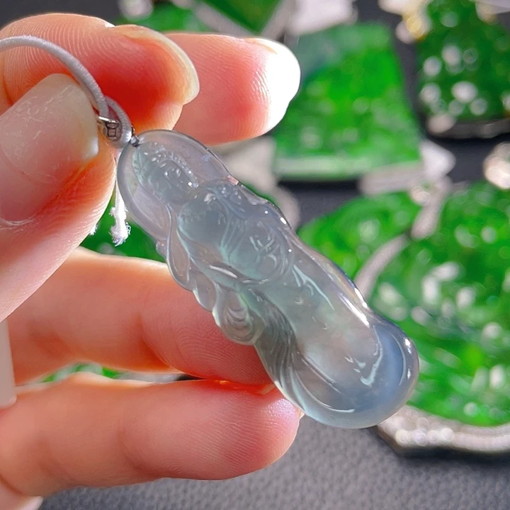 翡翠颈饰18K金镶嵌67，