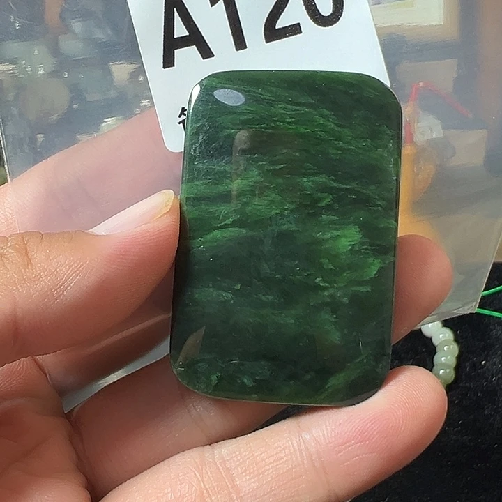 利***剑未镶嵌和田玉挂件