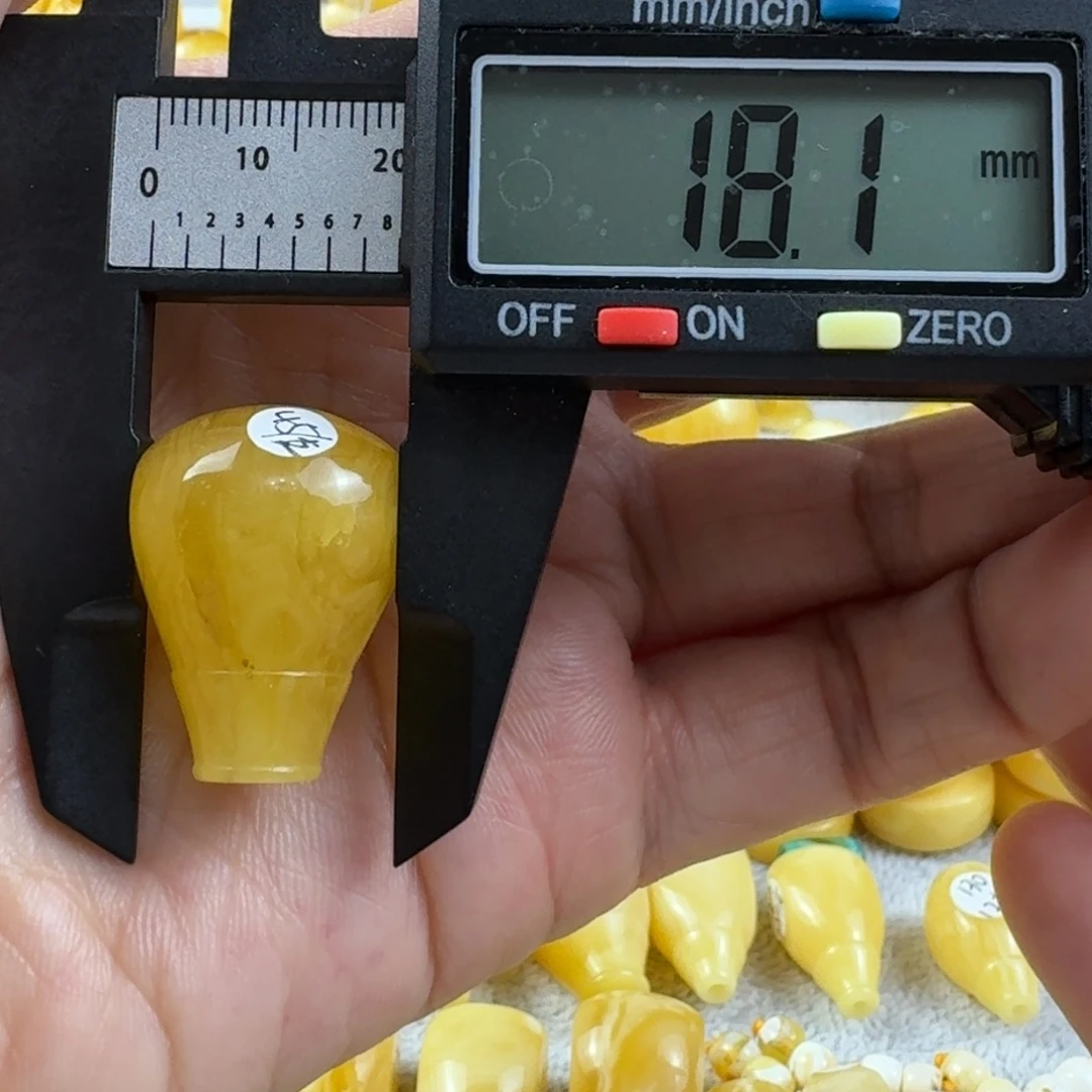 木***头蜜蜡未镶嵌裸石23杂