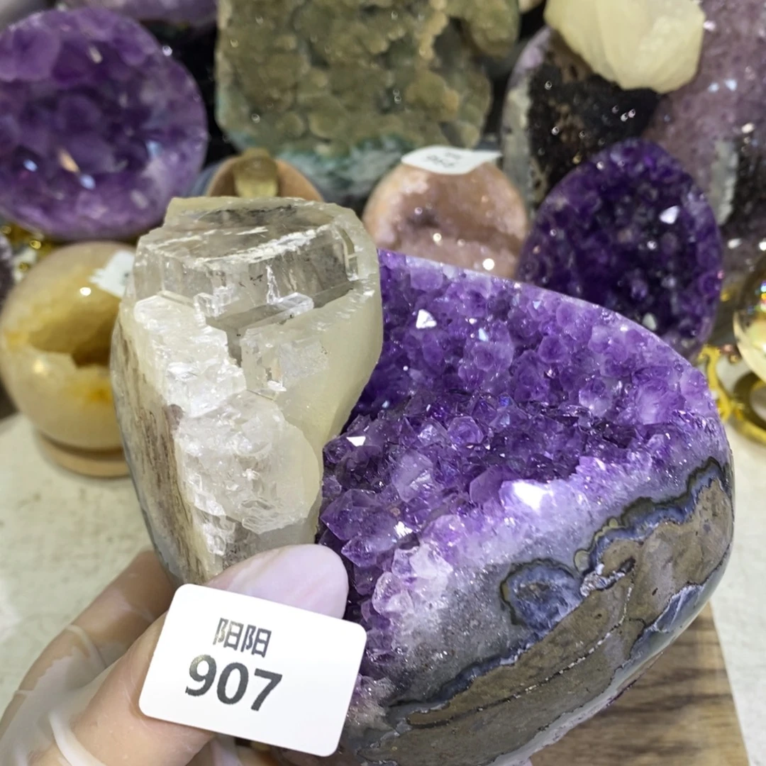 大型摆件（非配饰）紫晶未镶嵌方解石