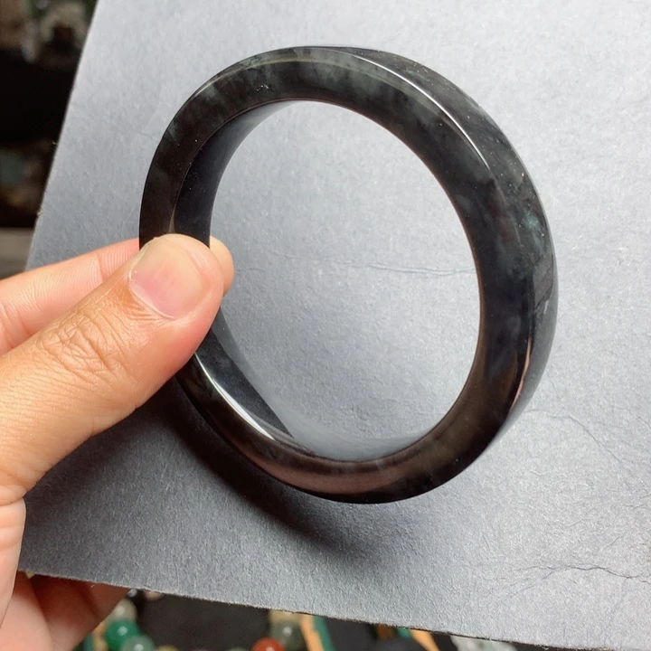 未镶嵌手镯石英质玉