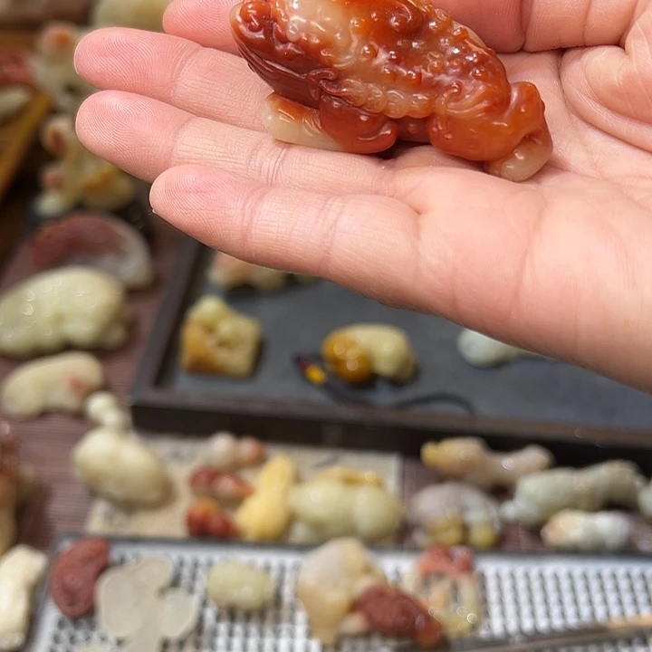 B****4寿山老性手把件质地