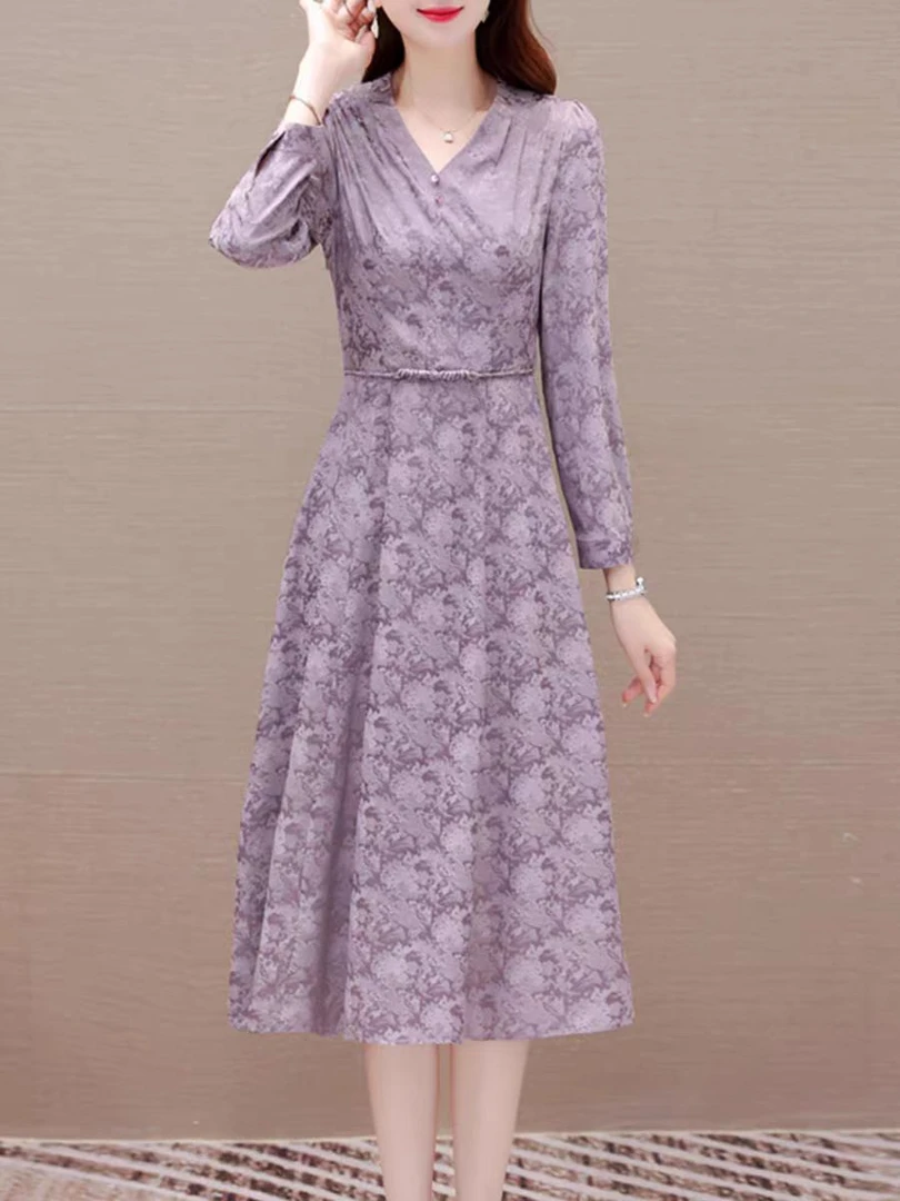 S28【专属】复古国风v领气质减龄女神范连衣裙RS-AWR24AL3317