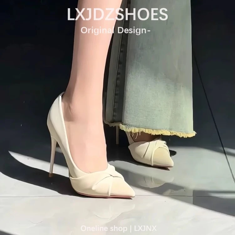 米白色法式高级感高跟鞋女新款气质设计感褶皱配礼服裸色高跟鞋