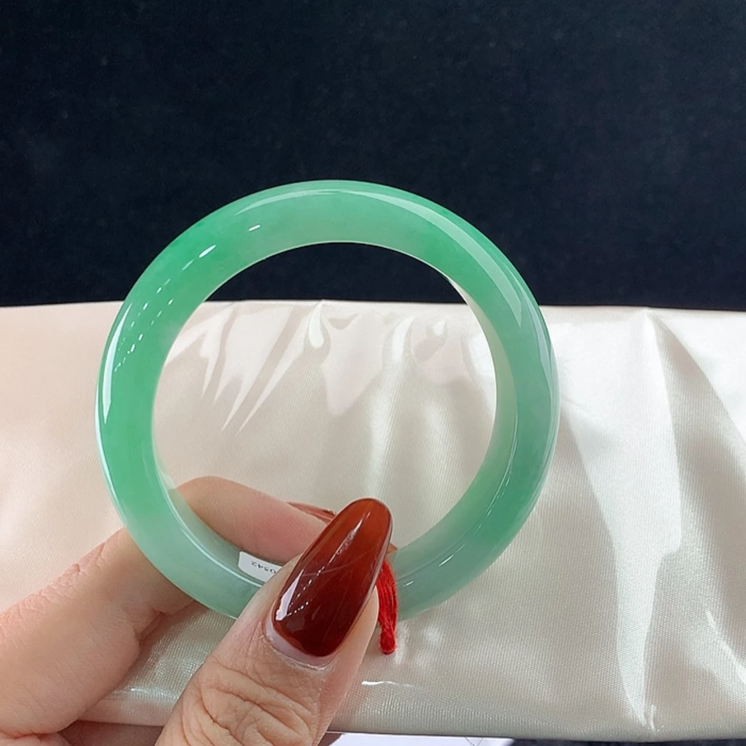 【闪购商品】未镶嵌手镯翡翠正54