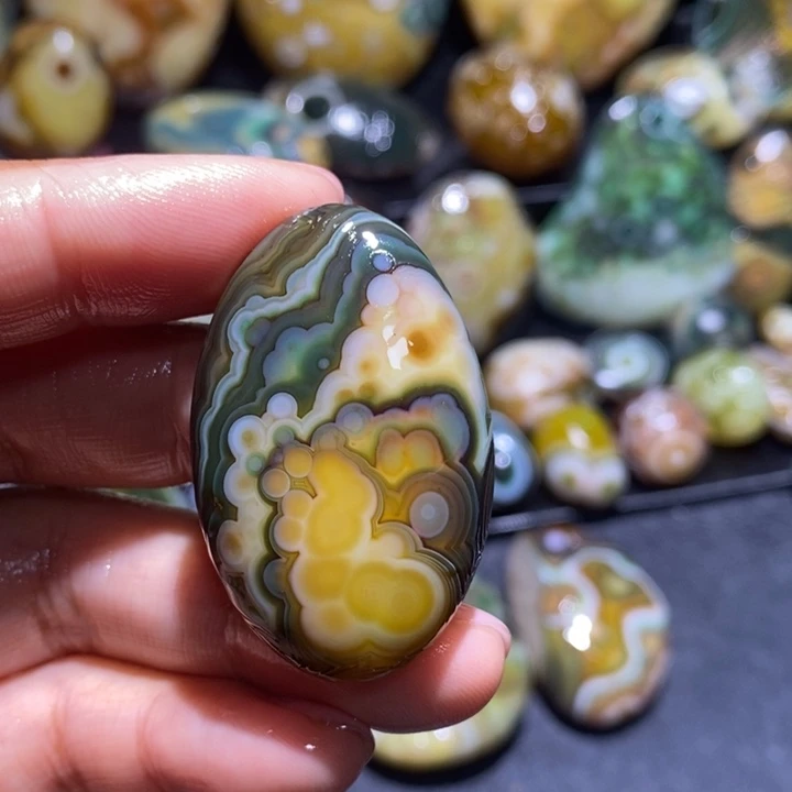 玛瑙/玉髓未镶嵌珠宝半成品124