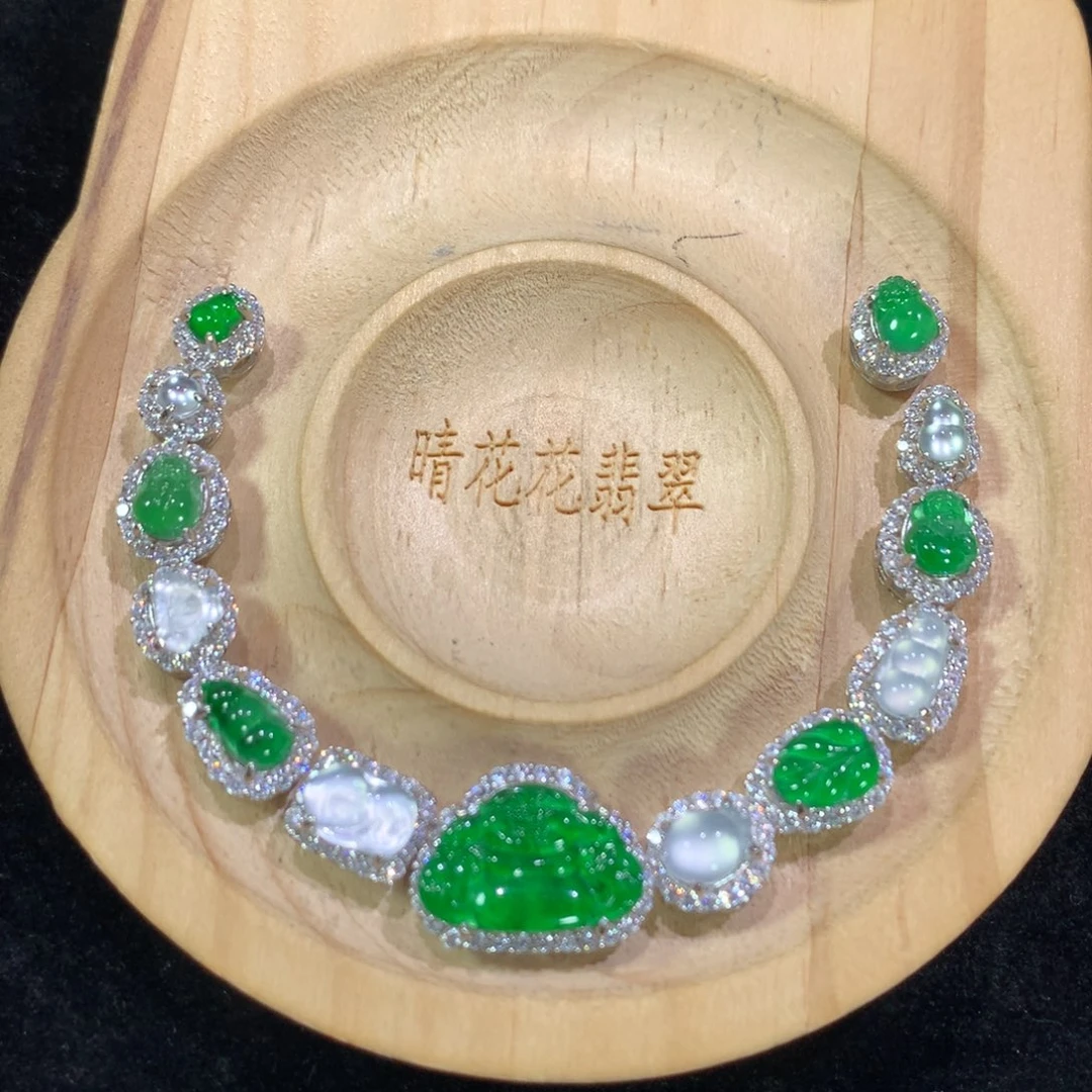 翡翠未镶嵌颈饰翡翠